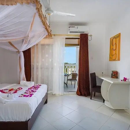 Villa Becky - Diani Beach Exterior photo