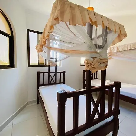 Villa Becky - Diani Beach Exterior photo