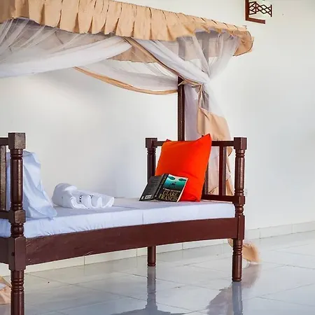 Villa Becky - Diani Beach Exterior photo