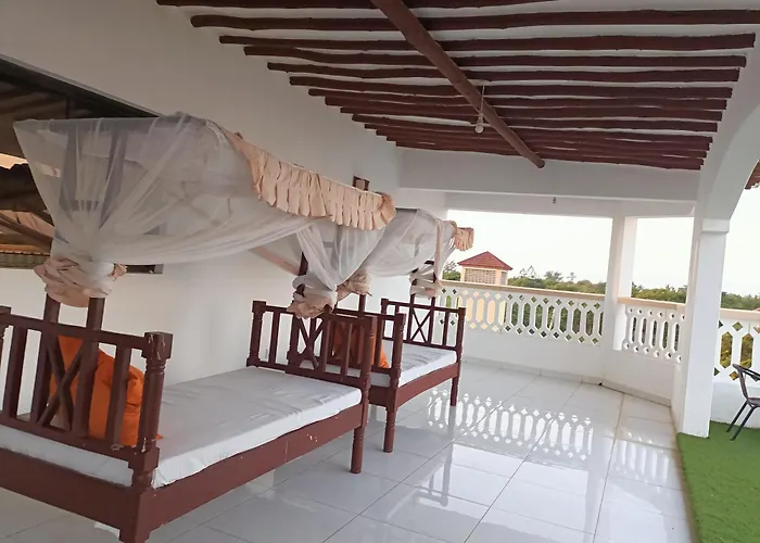 Villa Becky - Diani Beach